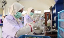 SMK Citra Medika Kebanjiran Order Hand Sanitizer