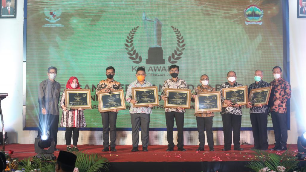 Bappeda Provinsi Jawa Tengah Raih Penghargaan di Ajang KIP Award