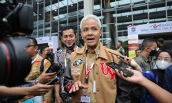 GANJAR SIAPKAN STRATEGI BARU ATASI KEMISKINAN DAN STUNTING