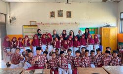 Peringati Hari Anak Nasional 2026, Bappeda Jateng dan KKNT SDGs Center UNDIP Bagikan Susu Kedelai kepada Siswa SDN 03 Ketro